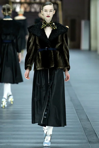 Look 28